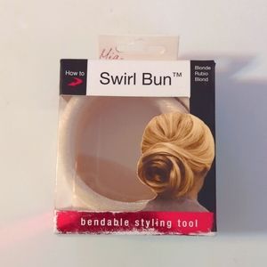 NEW MIA BLONDE SWIRL BUN